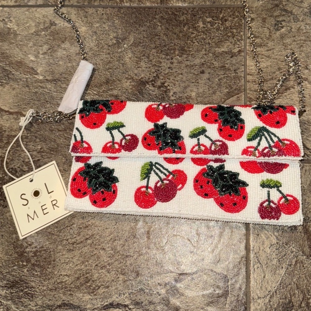 NWT‎ VIRAL SOL MER White Beaded Cherry & Strawberry Clutch Crossbody Bag